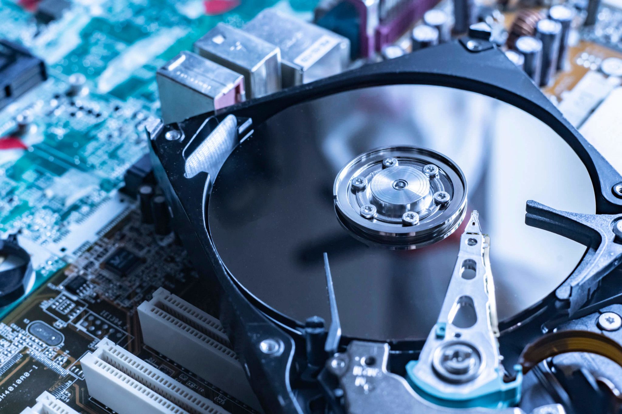 Công nghệ MAS-MAMR của Toshiba dùng sóng vi ba tăng dung lượng HDD tới 30 TB