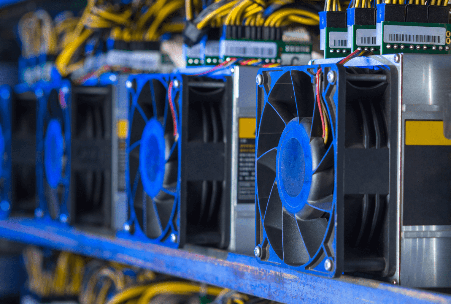 Bị cấm ở Trung Quốc, 56.000 máy đào coin Bitmain nhập cảnh qua Mỹ với doanh thu dự kiến 10 triệu đô mỗi tháng