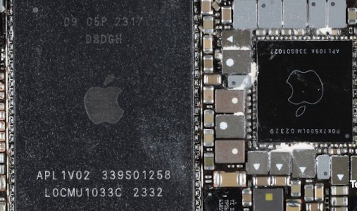iPhone 15 Pro và Pro Max là điện thoại được trang bị chip DRAM ‘D1β’ LPDDR5 đầu tiên trên thế giới