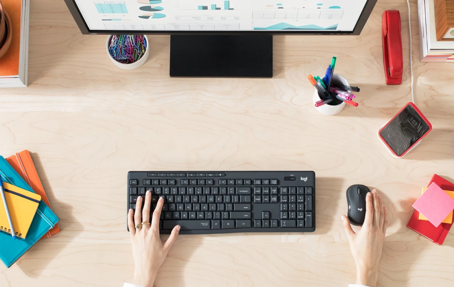 Logitech ra mắt combo chuột phím MK295 Wireless pin trâu, siêu tĩnh lặng giảm 90% tiếng ồn