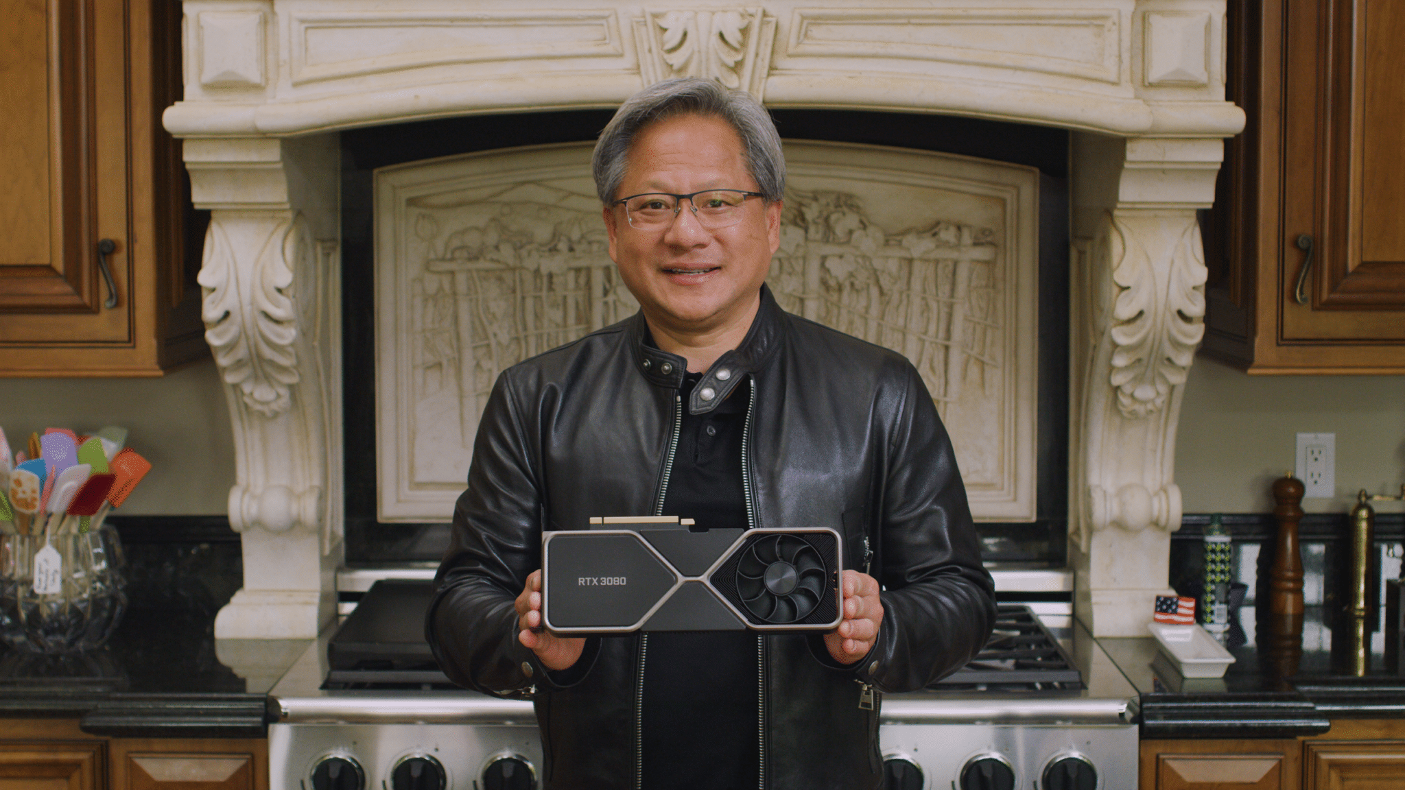 CEO Jensen Huang thừa nhận NVIDIA không thể bán đủ card RTX 30-series cho game thủ đến hết 2020