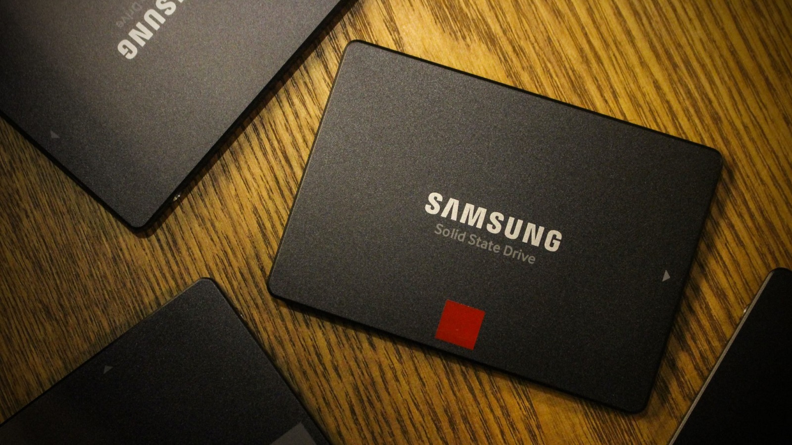Vì nhà máy Samsung bị cúp điện, giá SSD có thể tăng đến 40% vào cuối năm nay