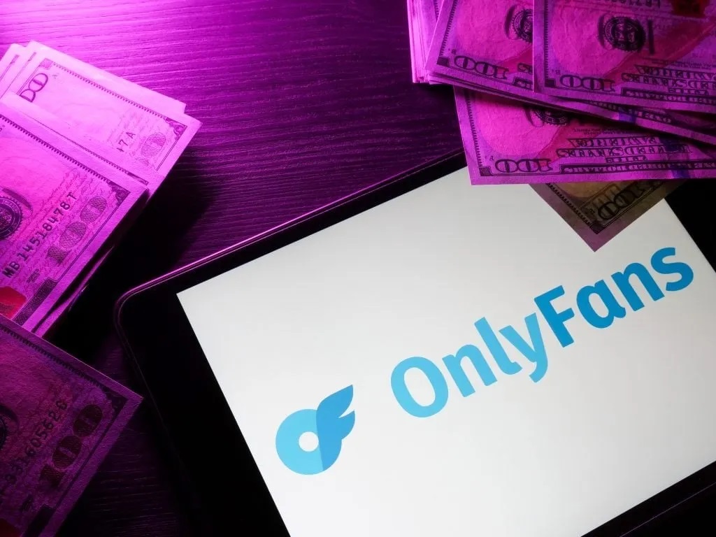 Con trai nhà sáng lập Playboy “khởi nghiệp” trên OnlyFans để có tiền nuôi dưỡng đam mê sưu tập… thẻ bài Pokémon