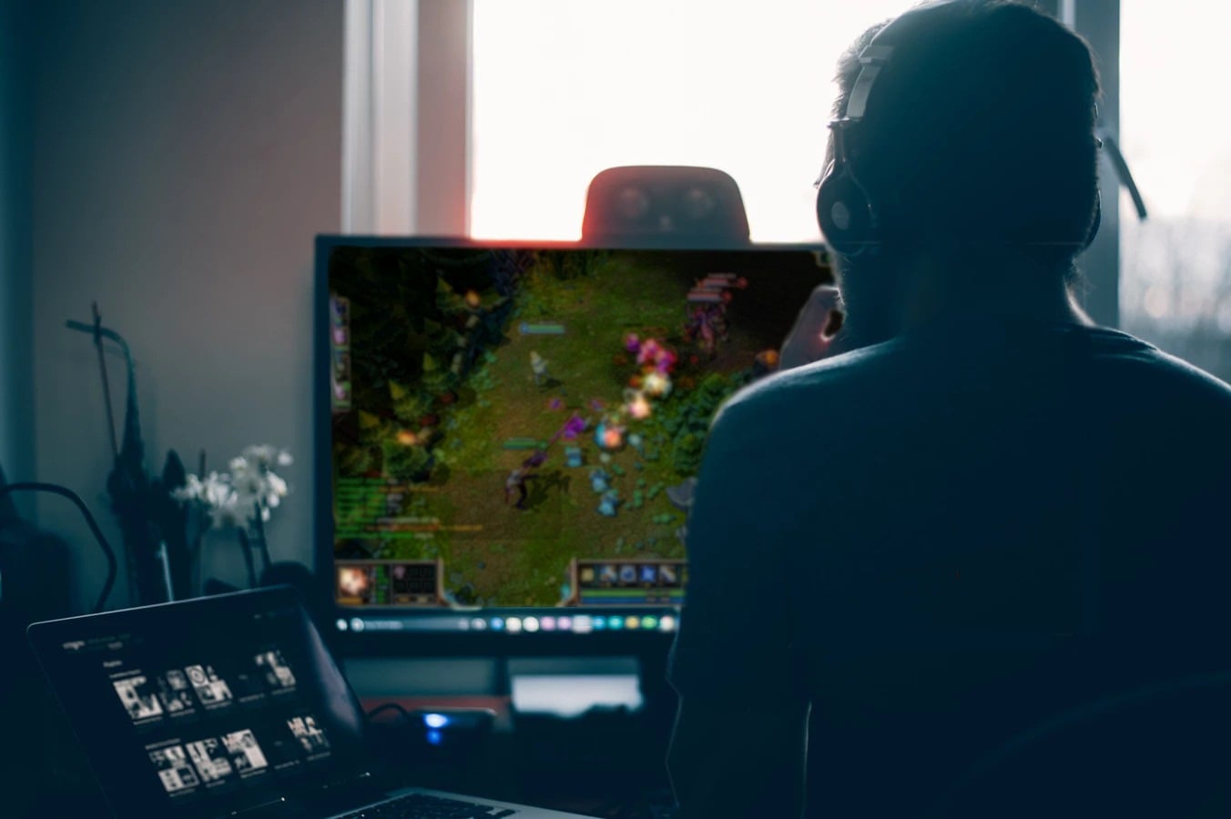Mình thường thích chơi offline, nhưng giờ online với chiến hữu thì tuyệt vời