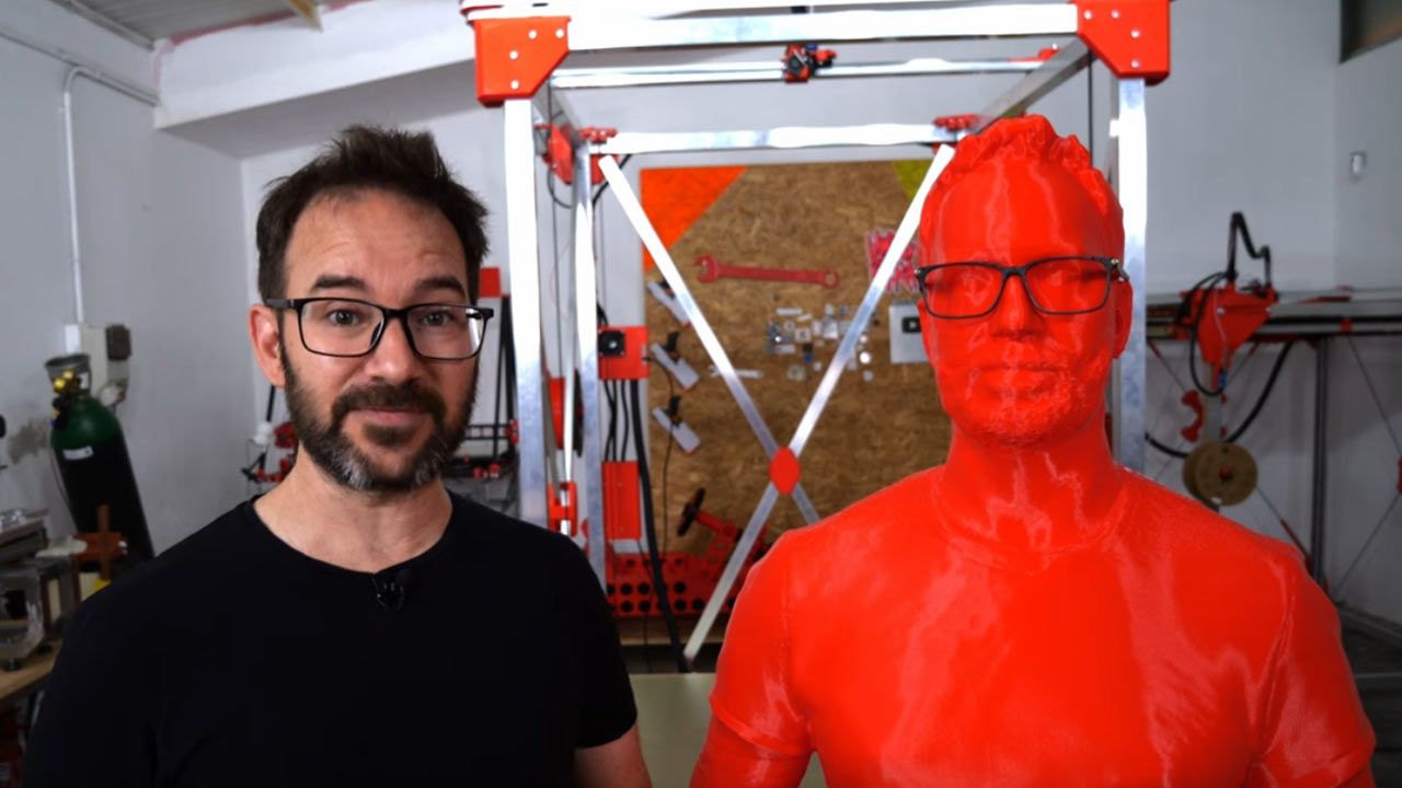 Sau 2 lần thất bại thảm hại và hơn 100 giờ, một YouTuber đã in 3D bản sao của mình thành công