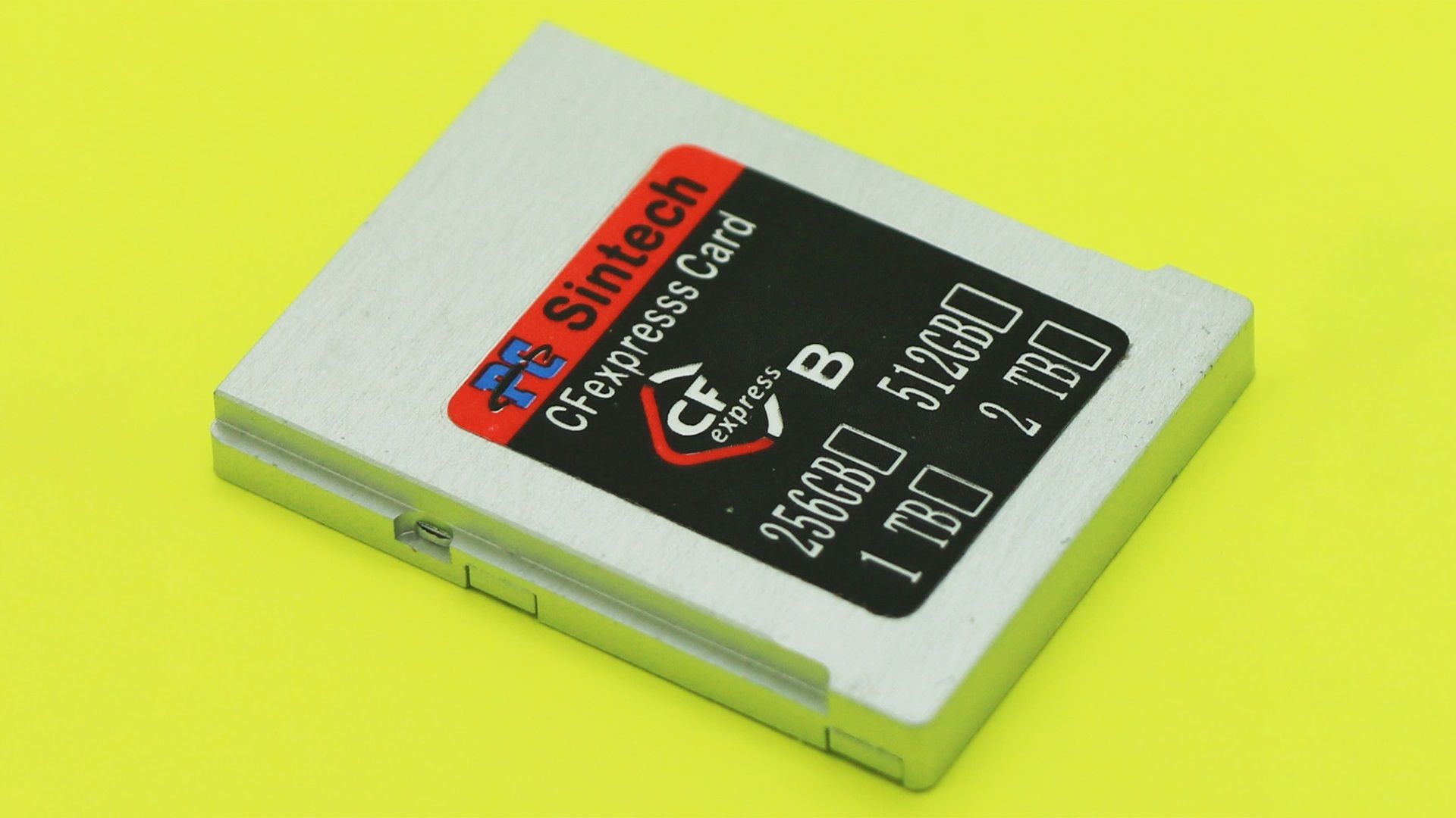 Xuất hiện adapter Trung Quốc biến SSD thành thẻ nhớ CFExpress giá mềm