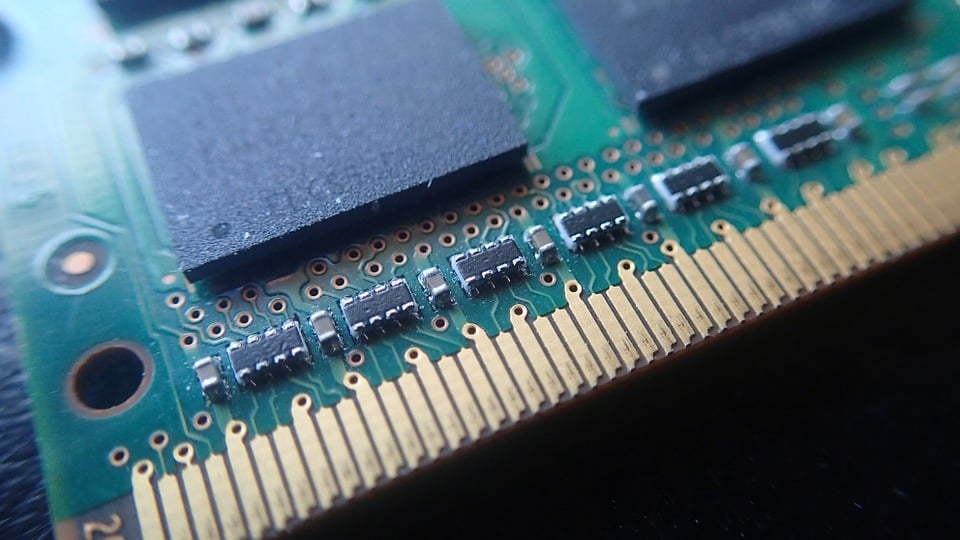 Vì sao hệ điều hành 32-bit chỉ nhận tối đa 4GB RAM?