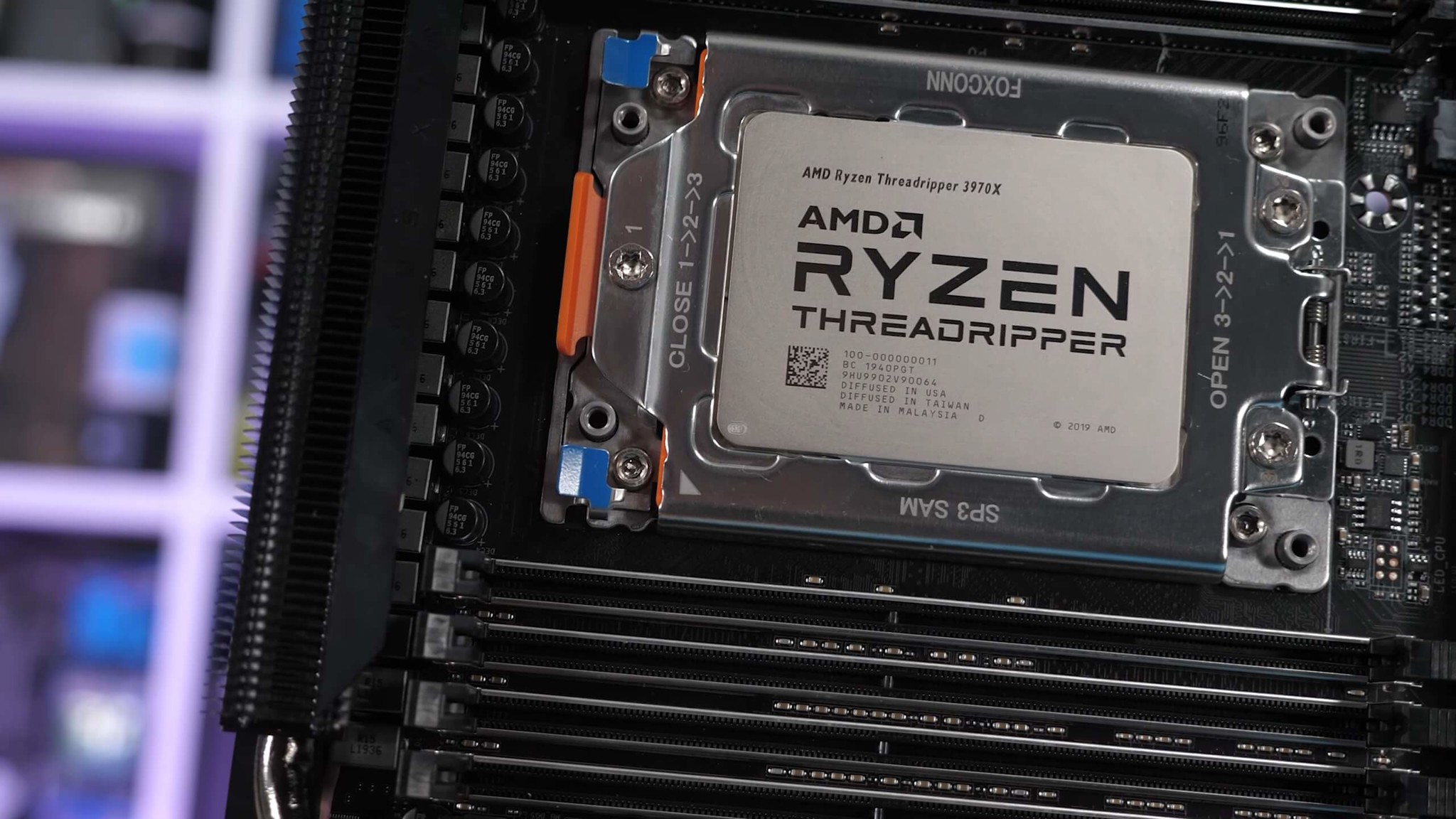 AMD Threadripper 3970X 32 nhân 64 luồng được ép xung lên 5,72GHz, đồng thời phá vỡ hàng loạt kỷ lục thế giới