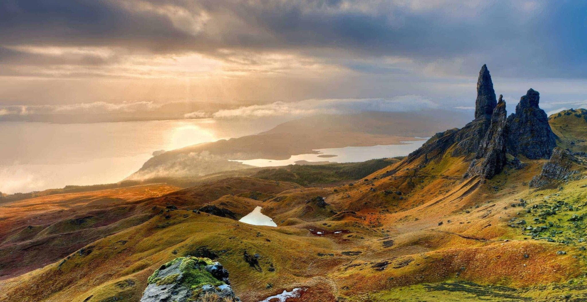 Một trekker phượt bộ 98km hết 3 ngày 3 đêm qua cao nguyên Scotland để test Apple Watch Ultra