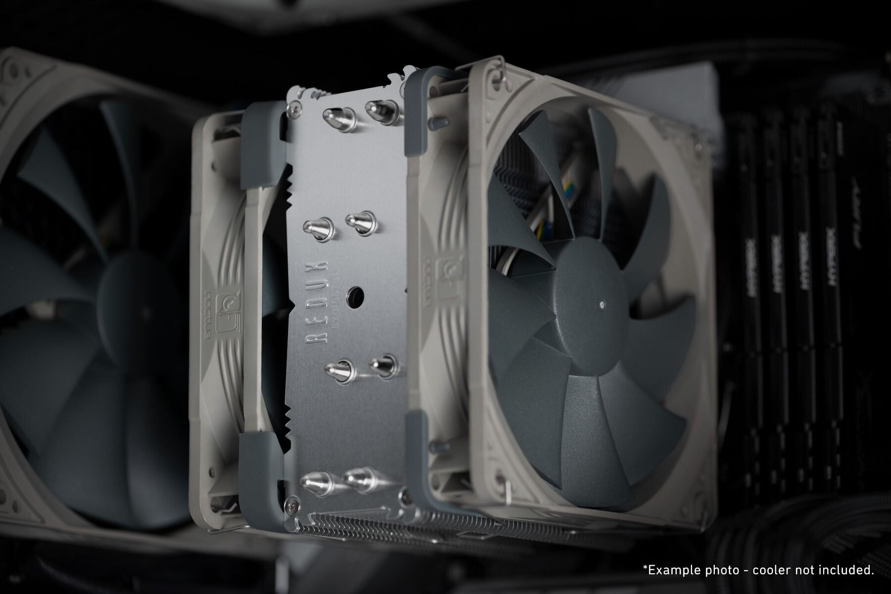 Noctua ra mắt tản nhiệt khí huyền thoại NH-U12S phiên bản Redux với giá dễ tiếp cận và không lo cấn RAM