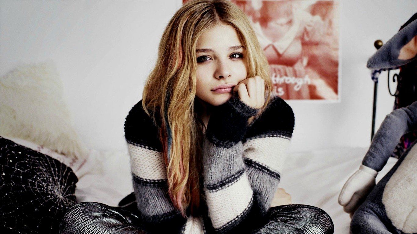 Nữ diễn viên xinh đẹp Chloë Grace Moretz bước chân vào con đường PC gaming, đăng bài nhờ tư vấn cấu hình