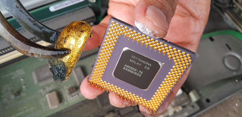 Trong CPU có bao nhiêu vàng?