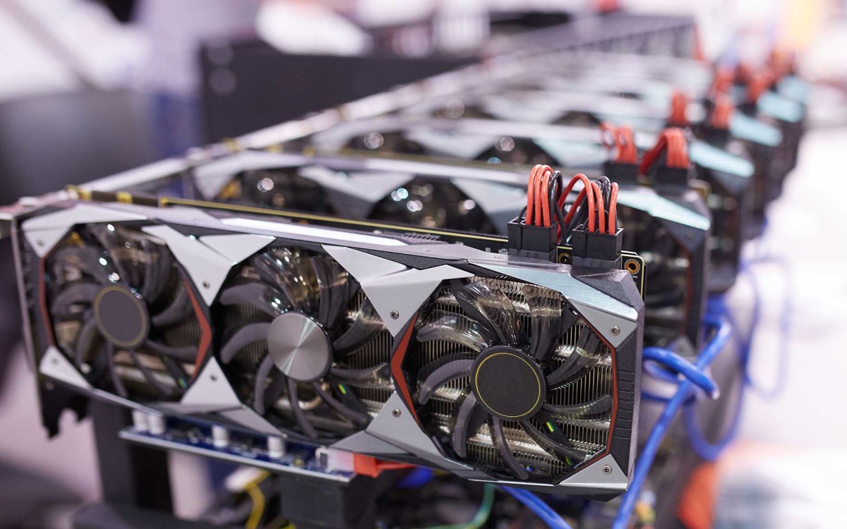Hú hồn như không bất ngờ, giá bán lẻ trung bình của card màn hình Nvidia lẫn AMD đều tăng gấp đôi so với năm 2020