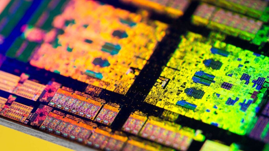 TSMC trì hoãn tiến trình N2 đến 1 năm, liệu AMD sẽ “nhờ vả” Intel sản xuất giùm chip?