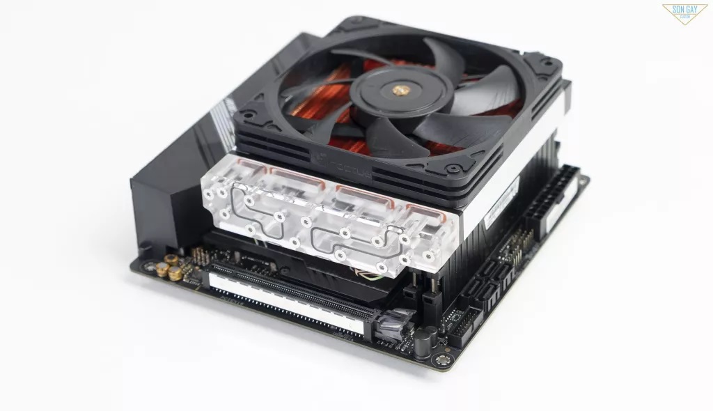 Modder Việt chế tản nước AIO siêu gọn, dày chỉ 63mm và tương thích tốt với case ITX