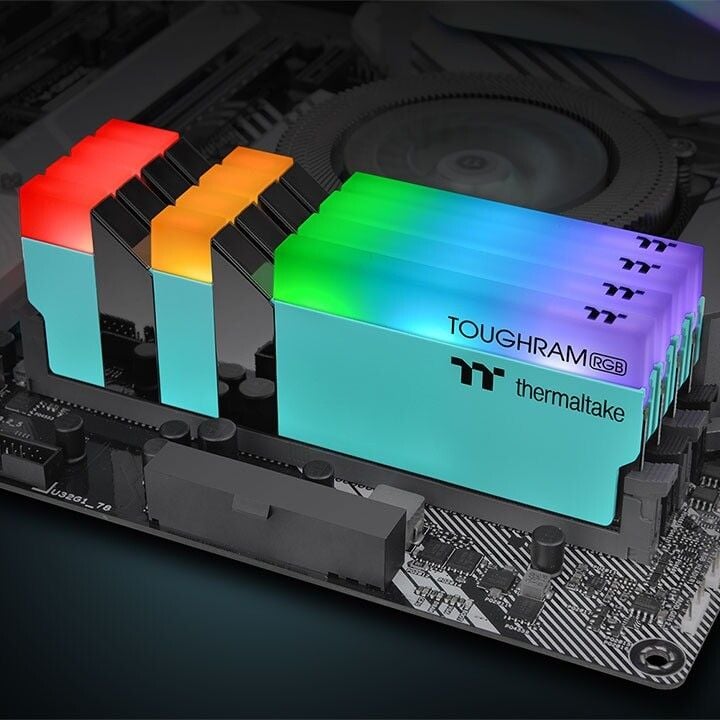 Thermaltake ra mắt RAM ToughRAM RGB phiên bản màu lam ngọc thanh tân