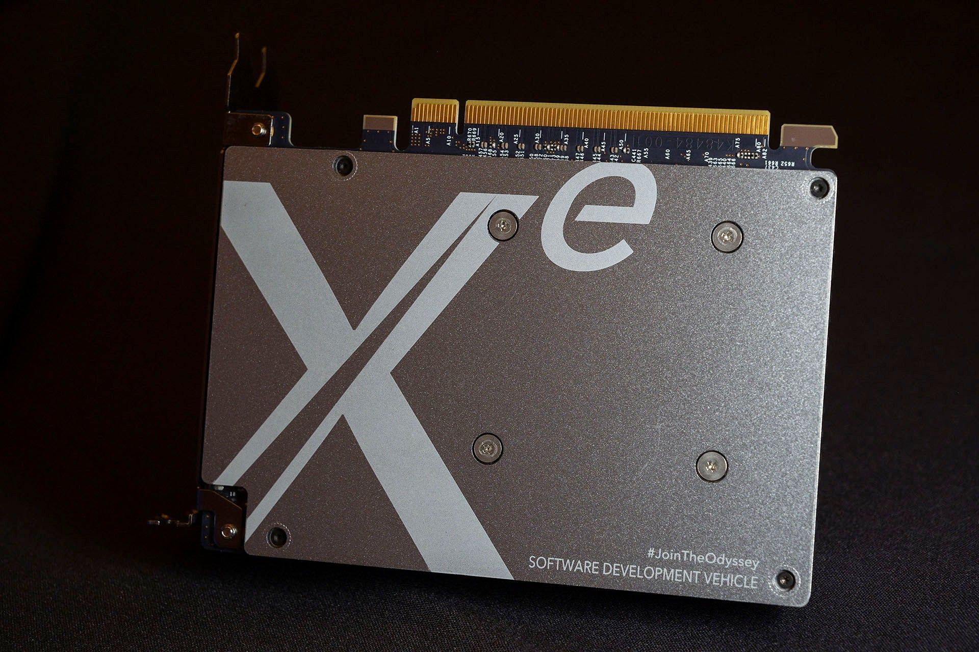 Lộ thông số của card đồ Intel Iris Xe với xung nhịp 1,3 GHz