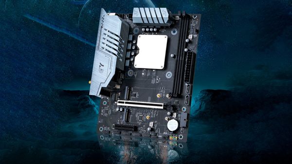 Lộ bo mạch chủ B760M gắn Core i9-13900H 95W với tản nhiệt buồng hơi