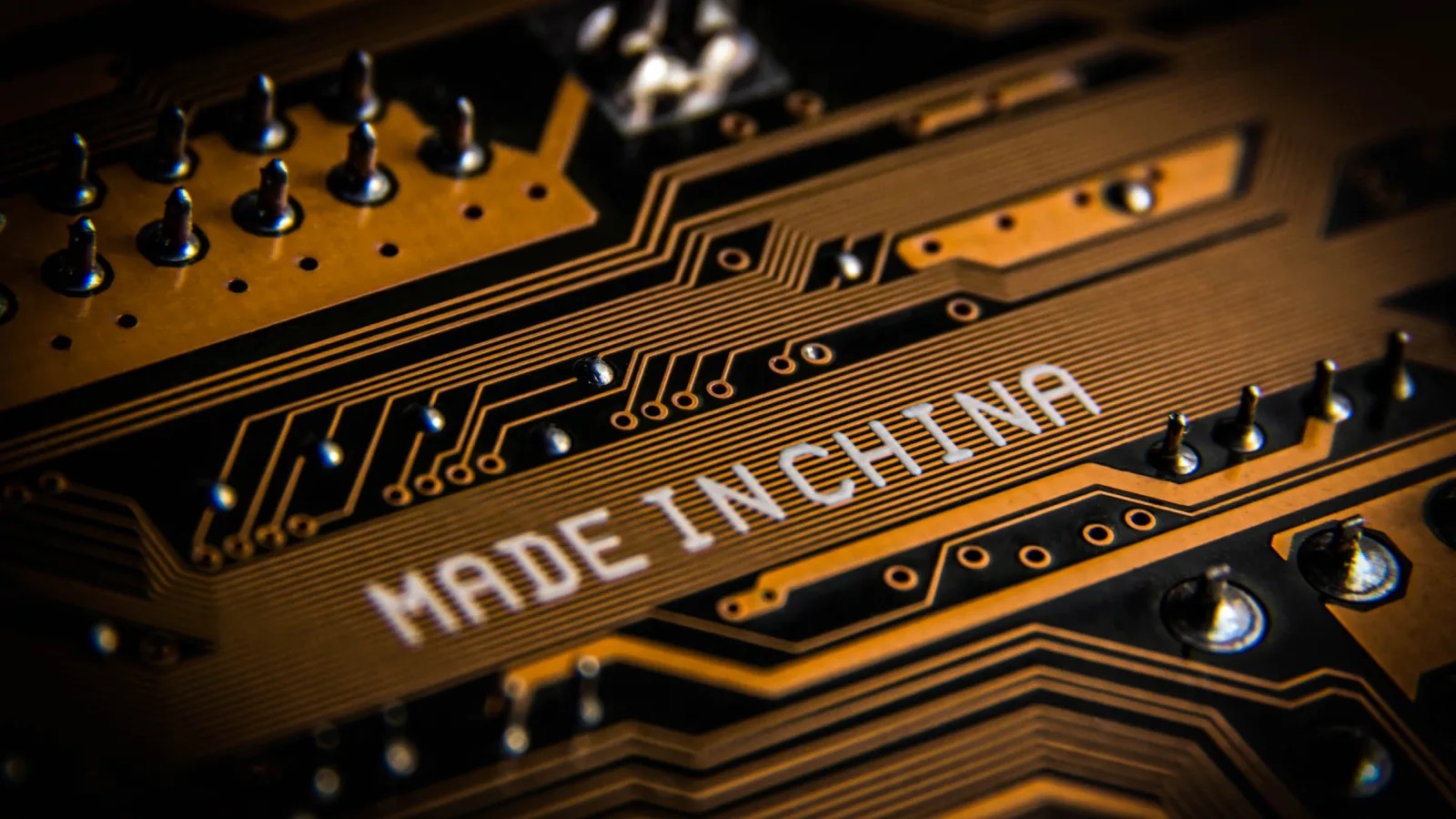 Trung Quốc sẽ khó nhập máy móc sản xuất chip tiên tiến trong nhiều năm