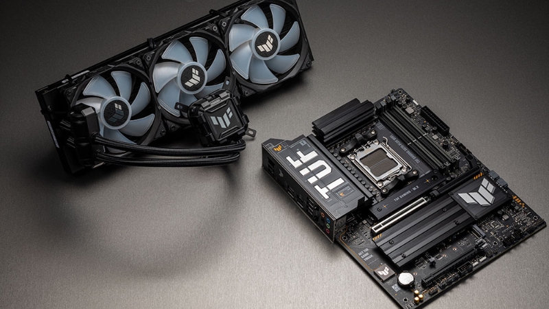 Tính năng PCIe Slot Q-Release và M.2 Q-Latch trên bo mạch chủ