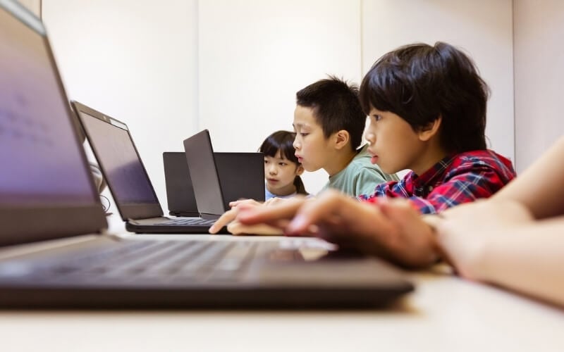 Lựa chọn thiết bị cho học sinh cấp 2