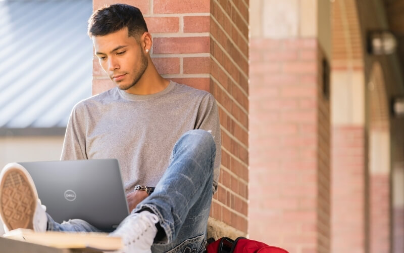 Hãng laptop sinh viên nên mua: Dell