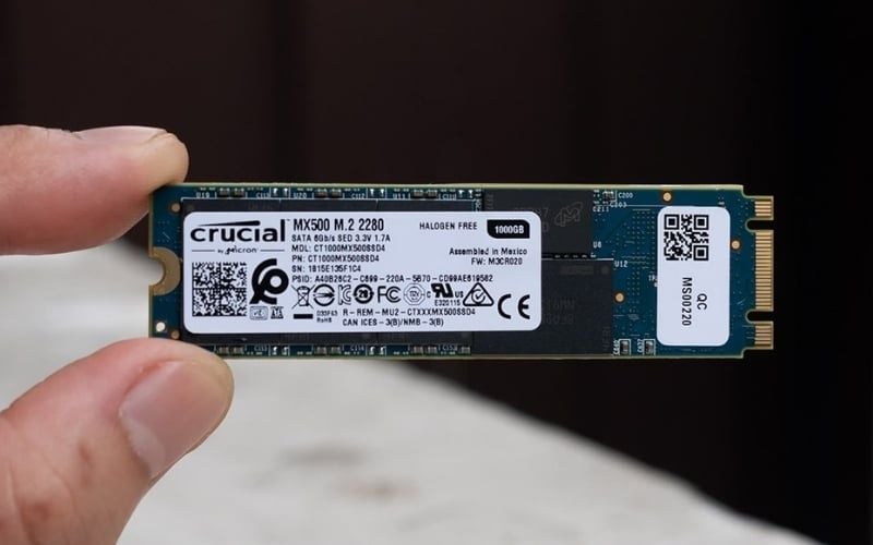 SSD M.2 SATA rẻ, dễ tương thích, nhỏ gọn tiết kiệm không gian và mát mẻ hơn SSD NVMe