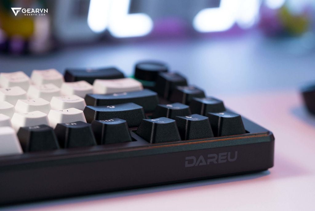 GEARVN - Bàn phím cơ DareU EK65s White Black PBT Dream Switch