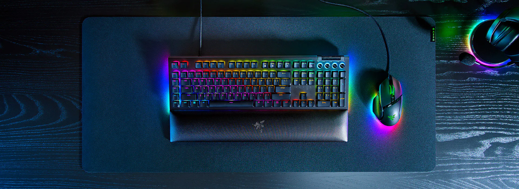 GEARVN Bàn phím Razer BlackWidow V4 Yellow Switch