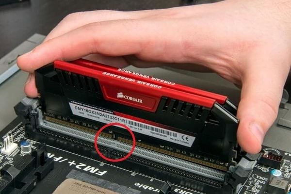 Hướng dẫn cắm RAM chuẩn không cần chỉnh - GEARVN