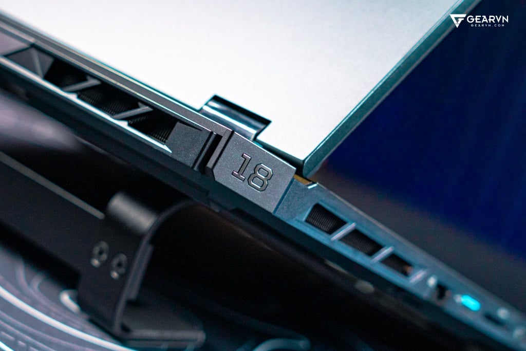 GEARVN - Laptop gaming Acer Predator Helios 18 PH18 73 93P0