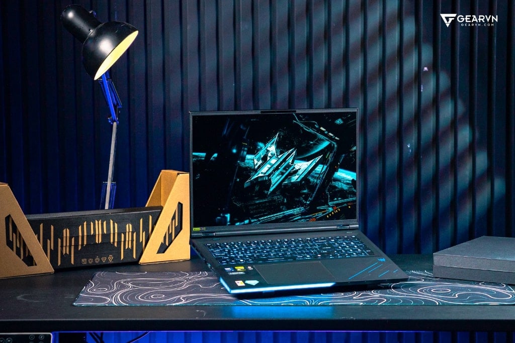 GEARVN - Laptop gaming Acer Predator Helios 18 PH18 73 98AQ