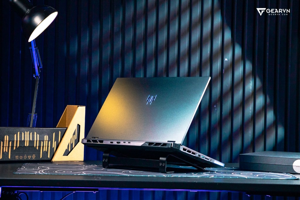 GEARVN - Laptop gaming Acer Predator Helios 18 PH18 73 98AQ