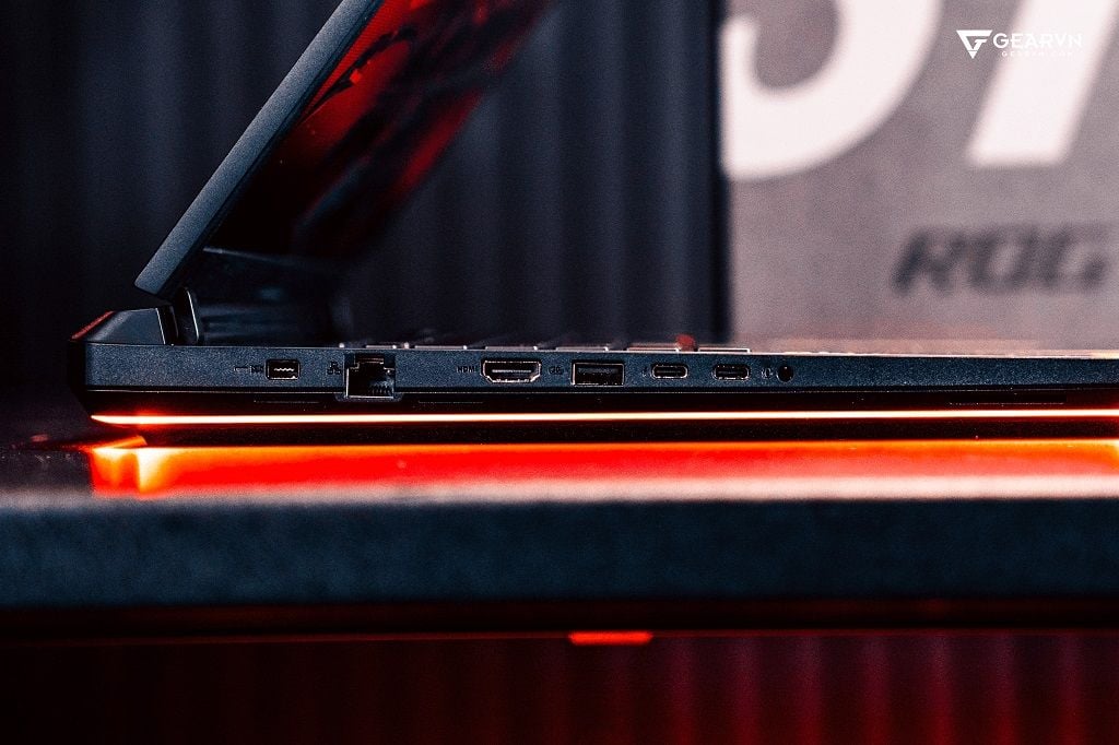 GEARVN - Laptop gaming ASUS ROG Strix SCAR 18 G835LW SA172W