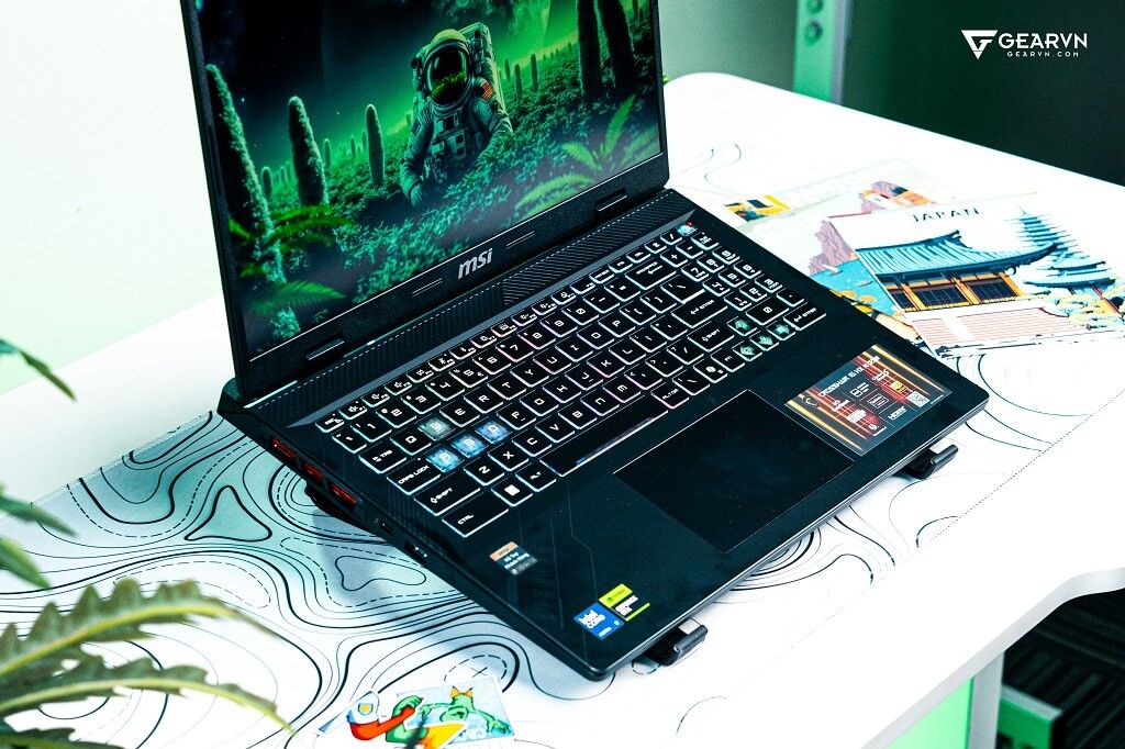 GEARVN - Laptop gaming MSI Crosshair 16 HX AI D2XWFKG 035VN