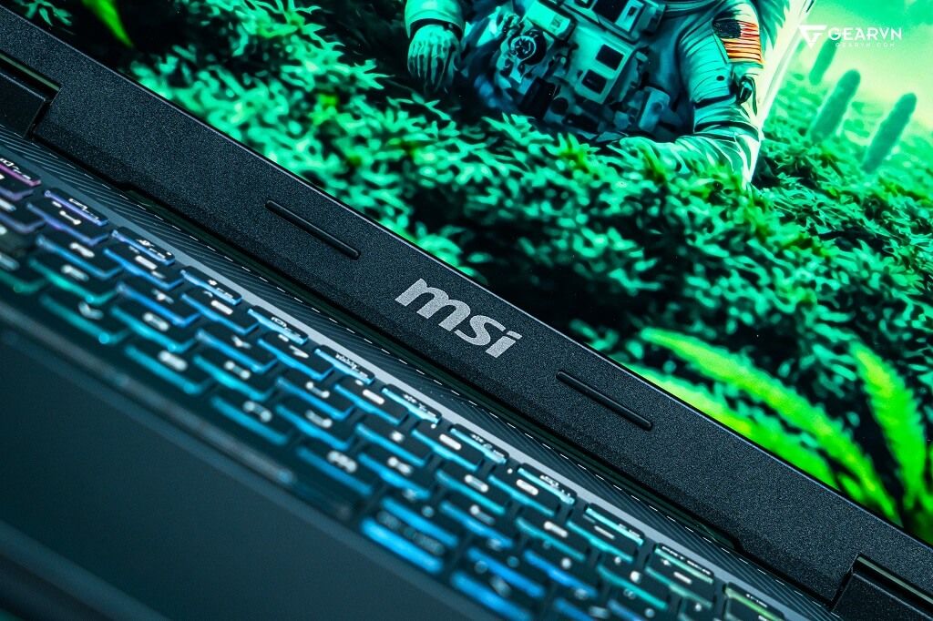 GEARVN - Laptop gaming MSI Crosshair 16 HX AI D2XWFKG 070VN
