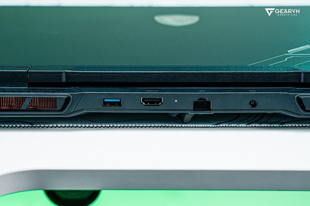 GEARVN - Laptop gaming MSI Crosshair 16 HX AI D2XWFKG 070VN