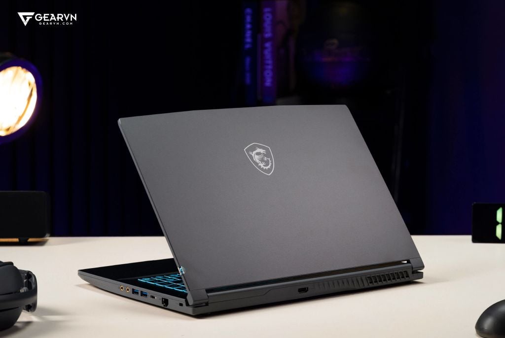 GEARVN - Laptop gaming MSI Thin 15 B13UC 2044VN