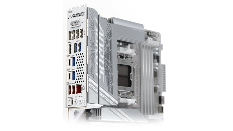 Các cổng USB4® Type-C, cổng LAN 2.5GbE và các đầu cắm ăng-ten Wi-Fi 7