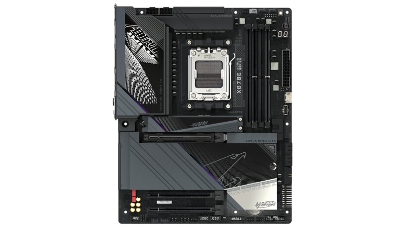 GIGABYTE X870E AORUS MASTER với hệ thống tản nhiệt hầm hố và đèn RGB