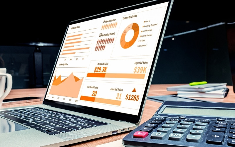 Microsoft Office hoặc Google Workspace là những công cụ không thể thiếu