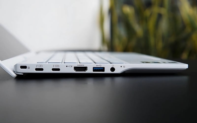 Hãy đảm bảo máy có đủ các cổng kết nối cần thiết