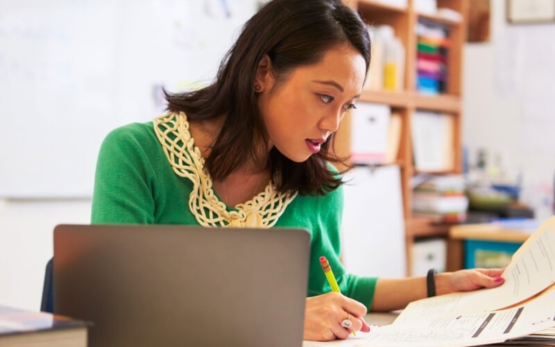 Nhu cầu thực tế của sinh viên sư phạm đối với một chiếc laptop