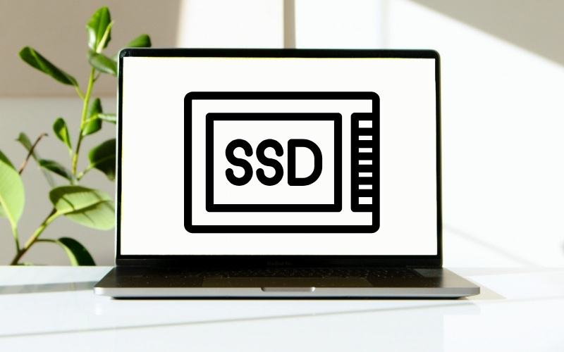 Dung lượng 512GB SSD là mức tối thiểu