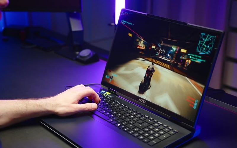 Hệ thống tản nhiệt hiệu quả sẽ giúp máy duy trì hiệu suất ổn định trong thời gian dài