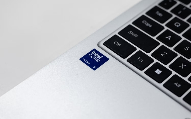 Core i7/Ryzen 7 trở lên dành cho gaming, đồ họa nặng