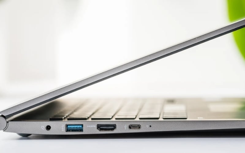 Cổng kết nối của laptop LG: Đầy đủ và tiện dụng