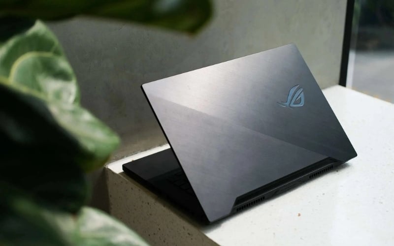 Laptop có phần khung và vỏ ngoài được chế tác từ các vật liệu như nhôm, hợp kim nhôm&nbsp;hoặc hợp kim magie