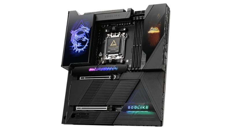 Các khe cắm PCIe 5.0 x16 và M.2 PCIe 5.0 được bọc thép chắc chắn trên bo mạch chủ