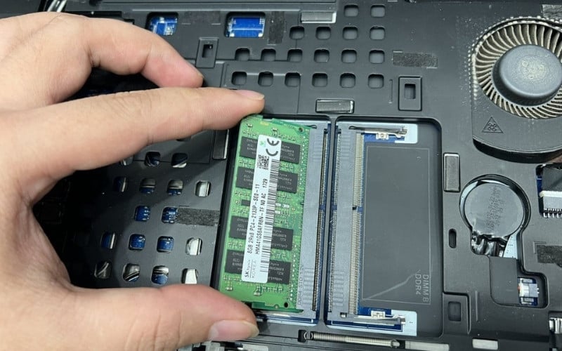 Nâng cấp RAM lên 16GB sẽ giúp bạn thực hiện đa nhiệm mượt mà hơn rất nhiều